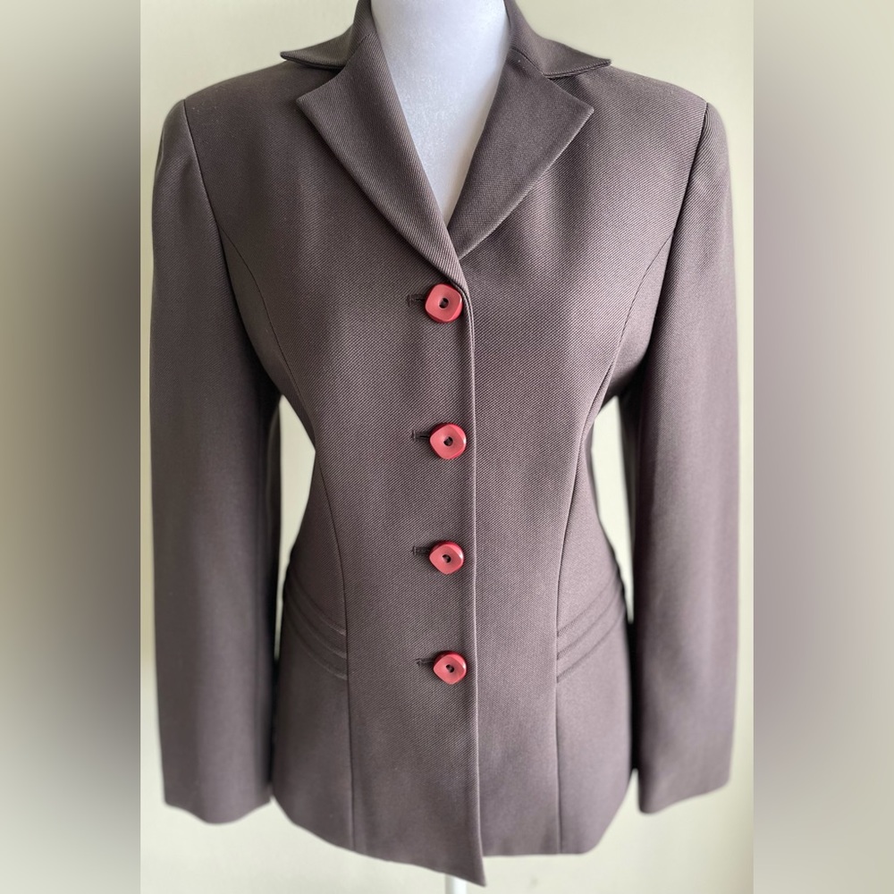 VINTAGE 4 BUTTON FRONT FITTED BLAZER TAUPE